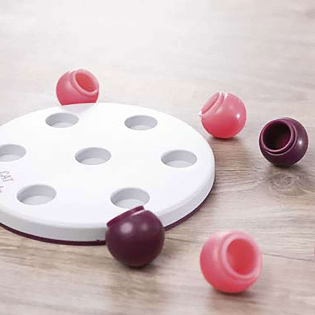 Trixie Cat Activity Solitaire aktivointilelu