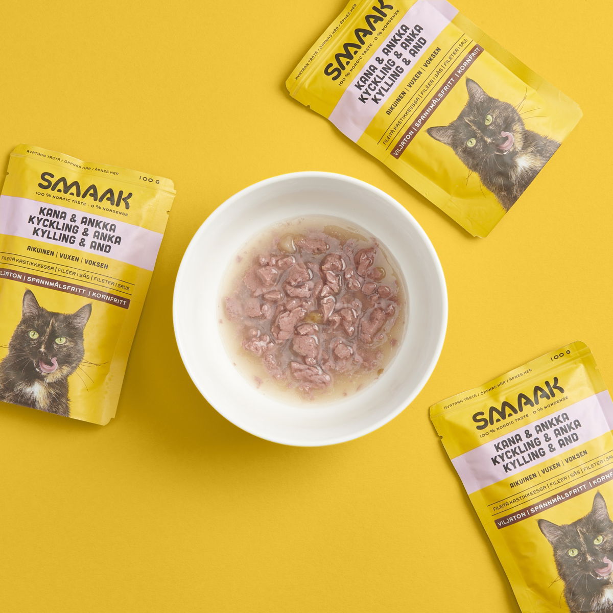 SMAAK Cat Adult kana & ankkafilee kastikkeessa 100 g