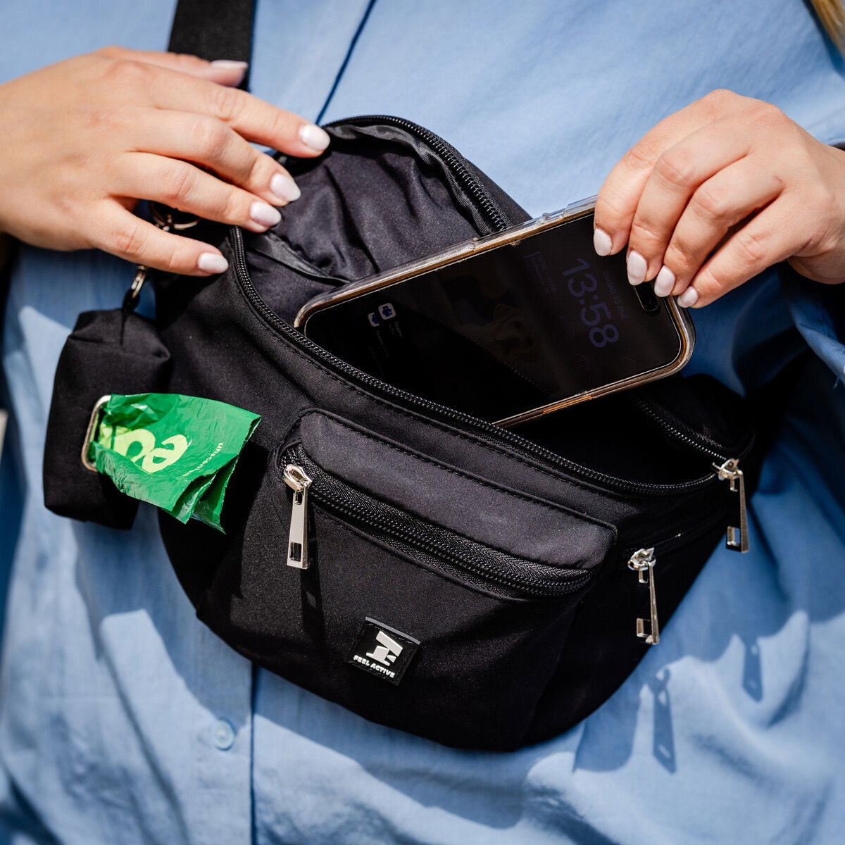 Feel Active Tour vyölaukku herkuille irroitettavalla kakkapussikotelolla musta