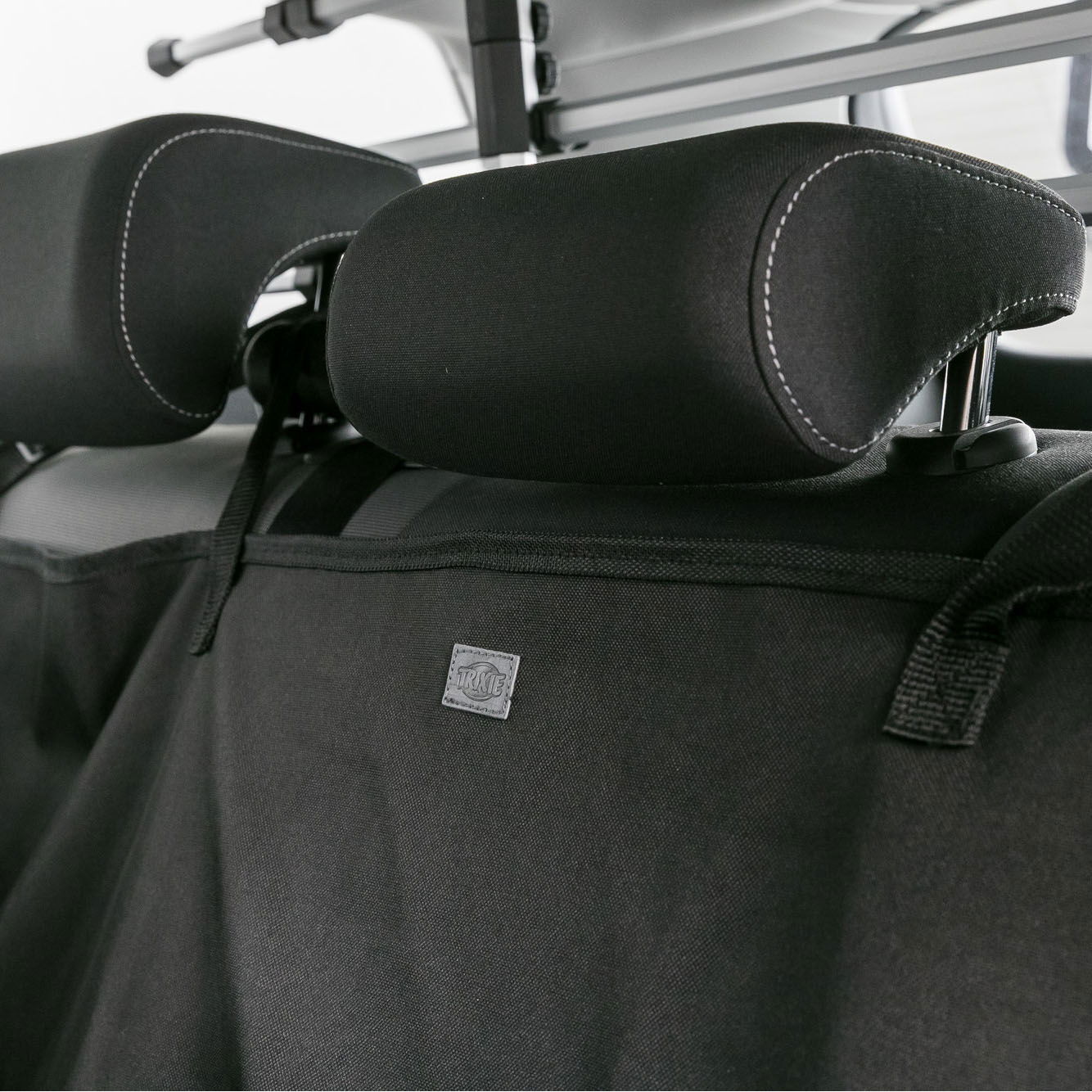 Trixie takapenkinsuoja sivuläpillä musta 155x130 cm