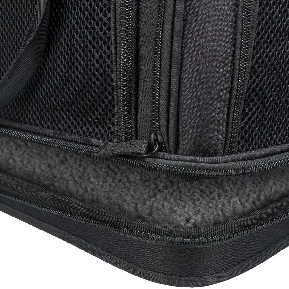 Trixie Plane lentolaukku musta